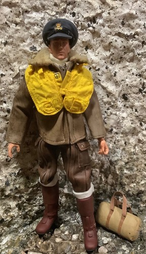 1/6 WWII 3-Zero British RAF Bomber Pilot in Sheepskin & Dog 1942 - Imagen 4 de 15
