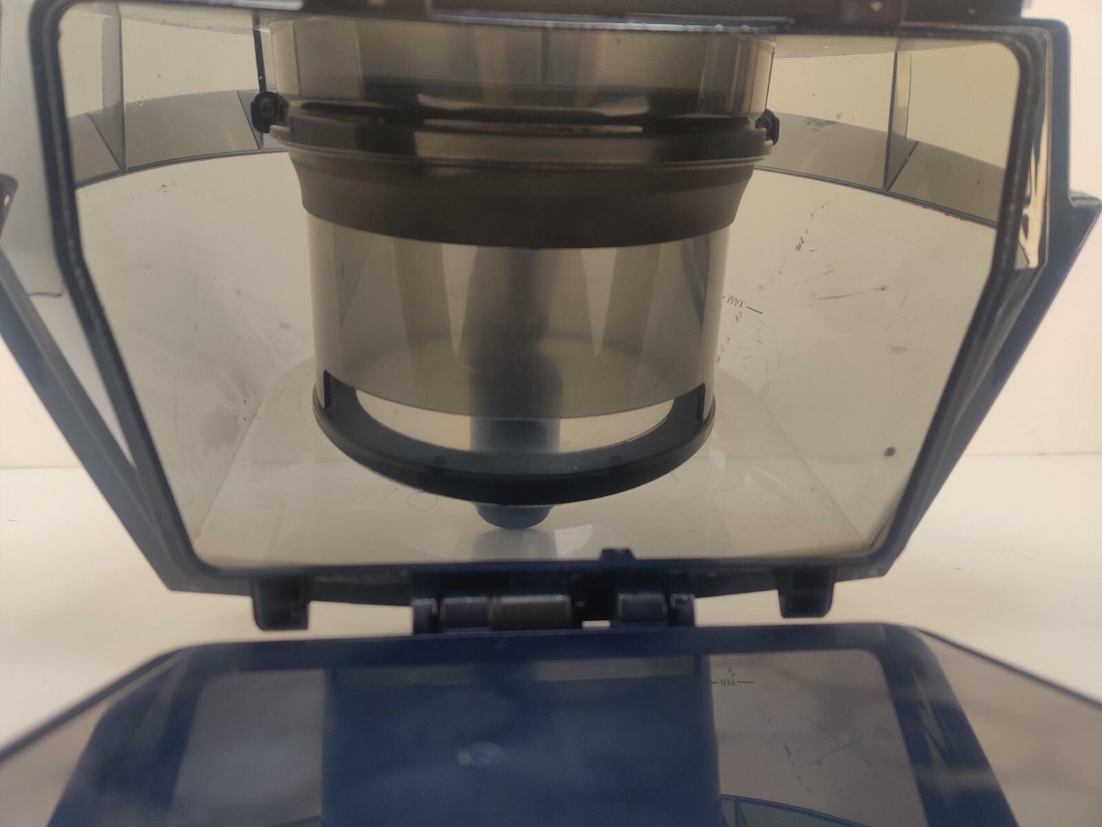 Shark Bagless Cylinder Vacuum Cleaner Pet Model CZ250UKT eBay