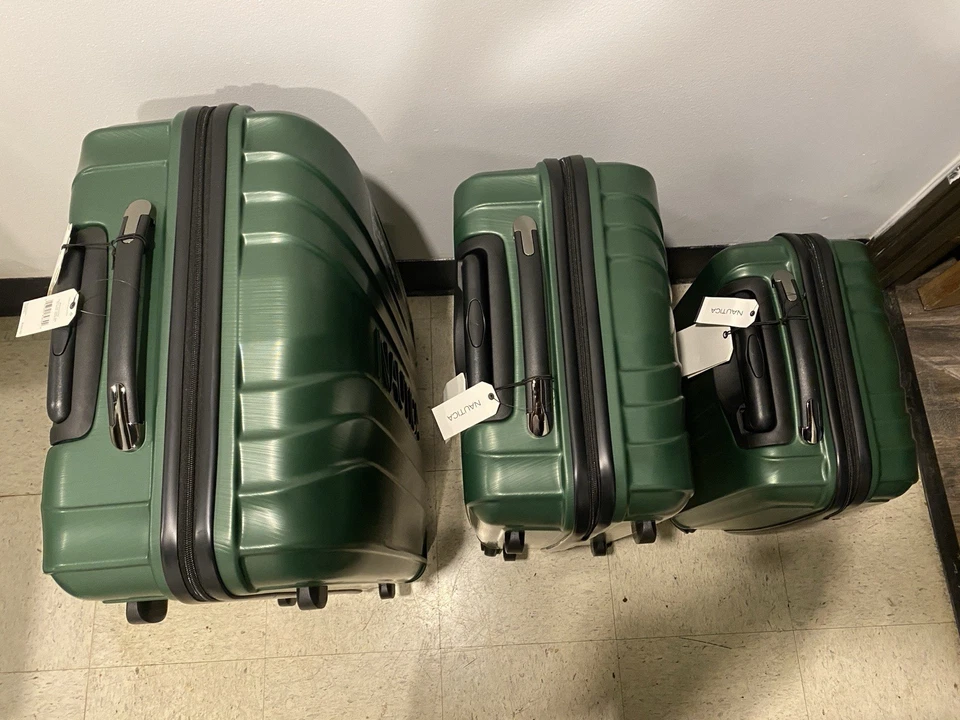 Nautica True Winds 3 件套硬质万向轮行李箱套装,太平洋松木/黑色 — 第 4/4 张图片