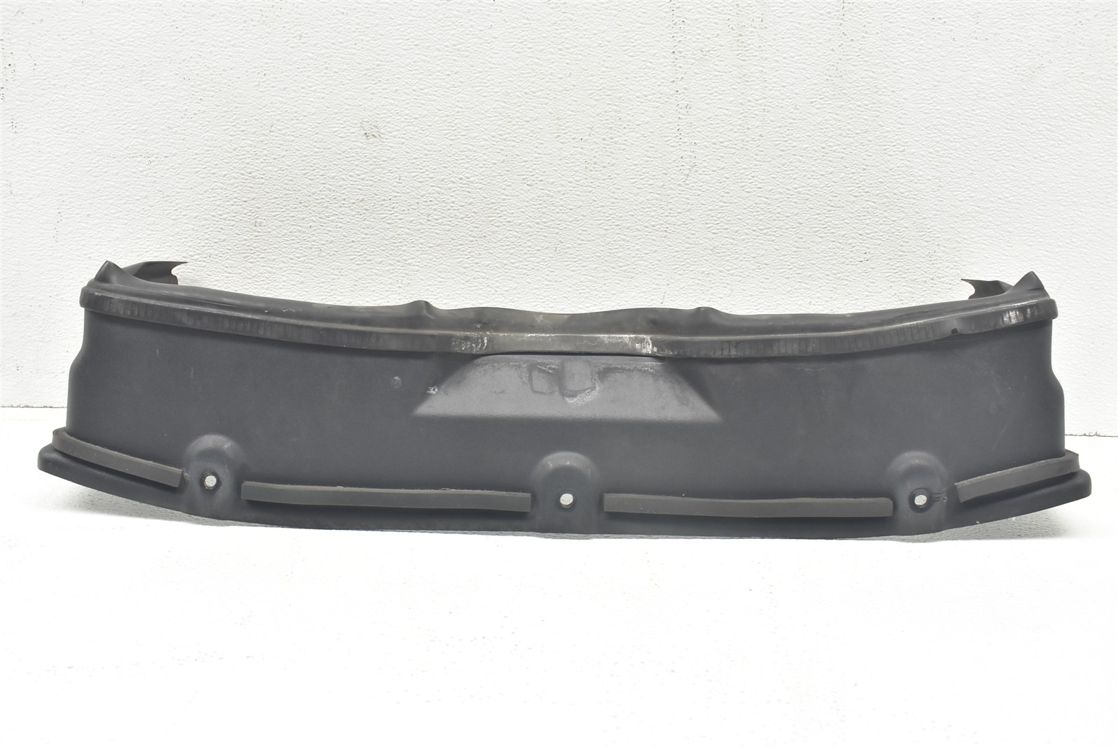 2005 Maserati Quattroporte Front Bumper Duct Bracket Brace 03-12
