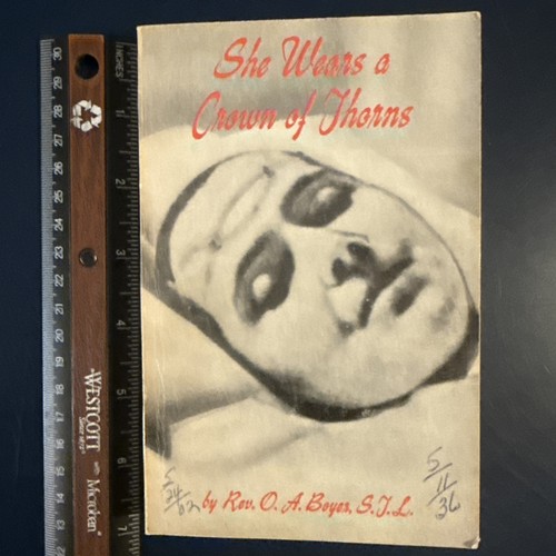 She Wears A Crown Of Thorns By Onesimus Alfred Boyer 1958 Paperback