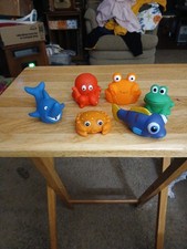 Mixed Lot Of 6 Rubber Animal Bath Tub Toys Fish Crabs Octopus Frog. C