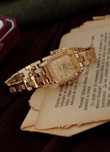 Vintage Style Gold Bracelet Watch Women Square Rom