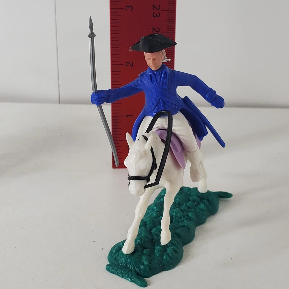 Lote de 7 uniformes azules montados en juguete revolucionario Timpo de colección Foto 3 de 4