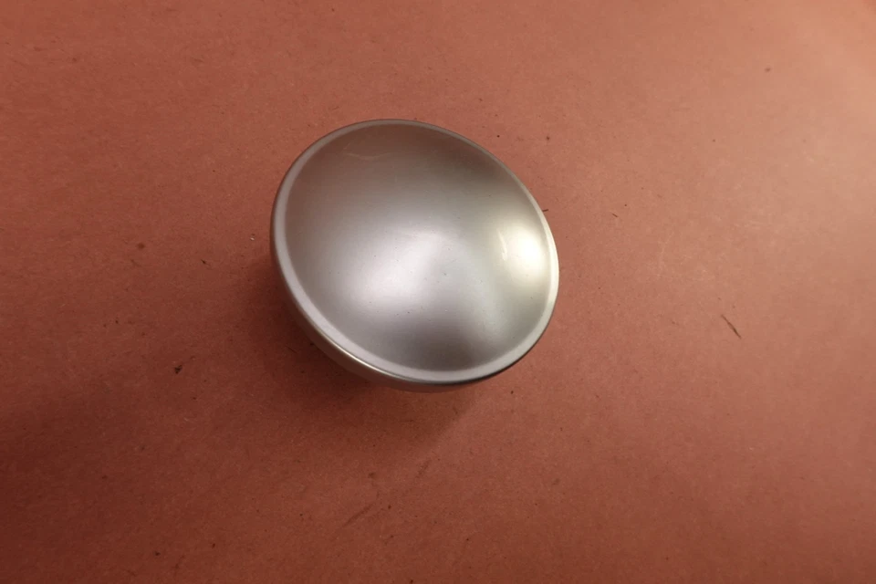 2009-2021 Harley Davidson Iron 883 XL883N Gas Fuel Cap - Image 4 of 4