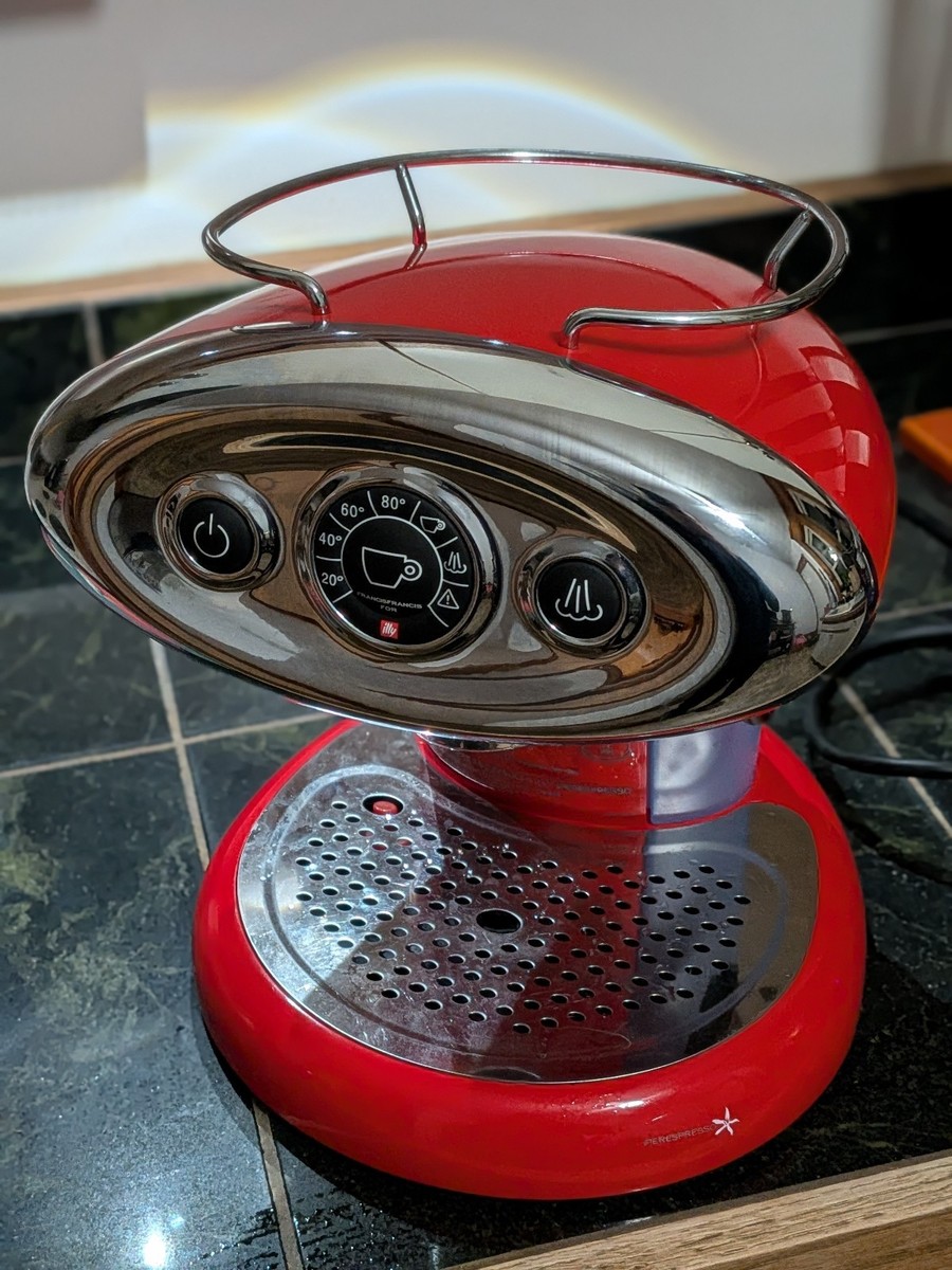 Illy X7.1 Espresso Single-Serve Machine, Barista Quality Espresso