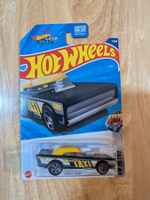 Hot Wheels Small Bloc Black & Yellow Taxi HW Metro 2/5 #7/250 NIP 2024