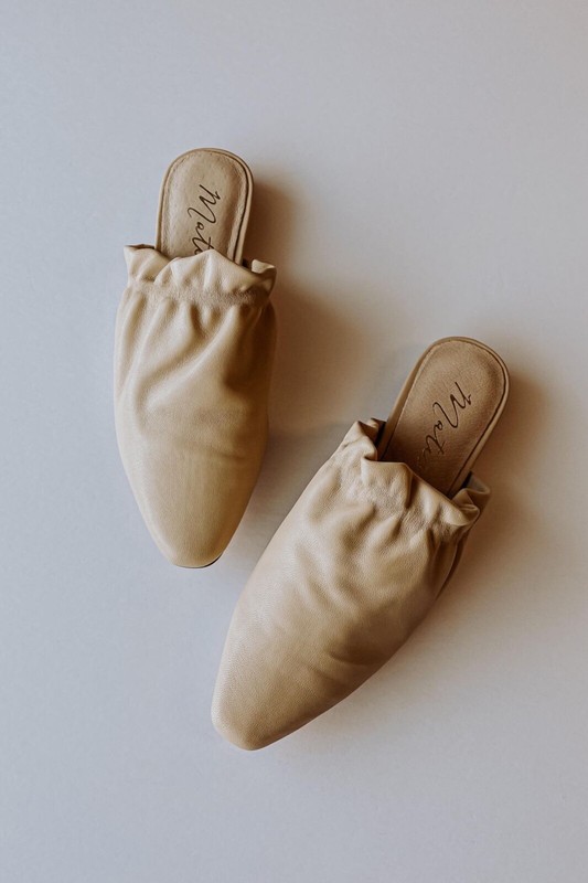 Anthropologie Matisse Vienna Ivory Leather Mule Flats Slip on Sz 7.5 Women