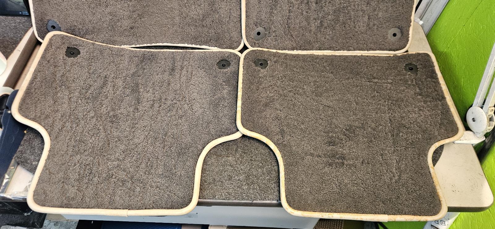 2019 BENTLEY BENTAYGA  INTERIOR FLOOR CARPET MATS SET  B3906
