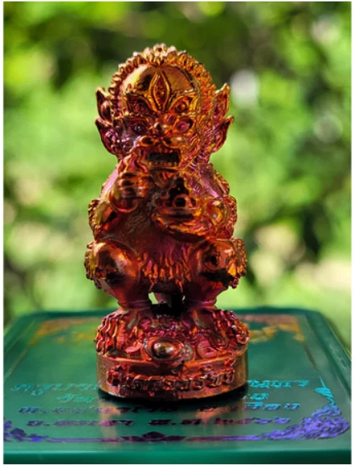 Amuleto tailandés SiHuHaTa 4 orejas 5 ojos bronce Kruba Sirichai Srisunthon Be.2566 Foto 3 de 4