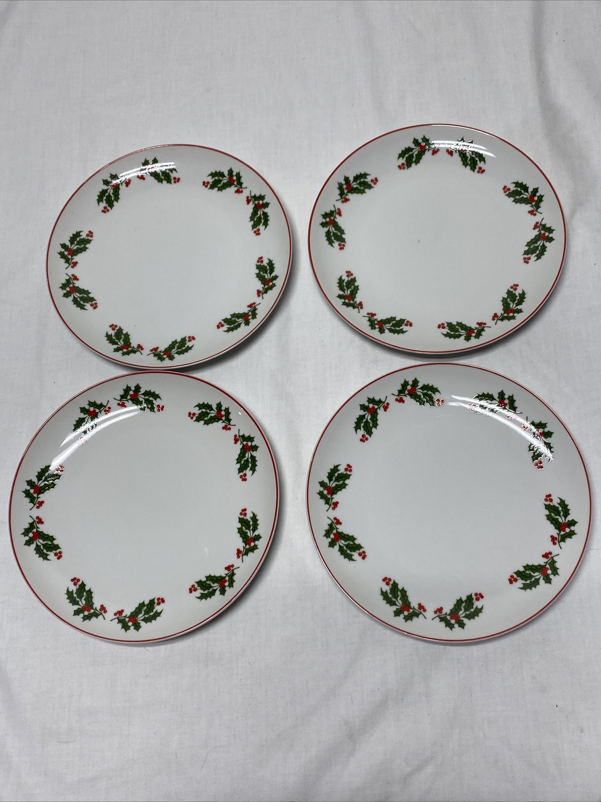 VTG  Japan Christmas Holly Berry Salad Plate 7 1/4” Set Of 4 Red Edge Trim