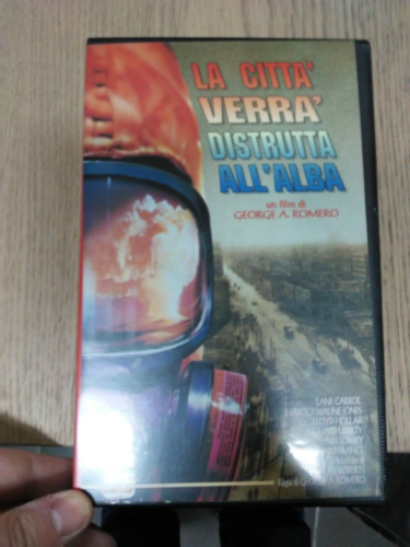 VHS La Città Verrà Distrutta All'Alba di George A. Romero - Foto 1 di 4