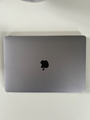 2020 MacBook Air M1 Chip 8GB 13 Inch Display silver color