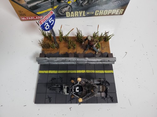 USED - McFarlane Toys The Walking Dead Daryl with Chopper - Picture 3 of 9