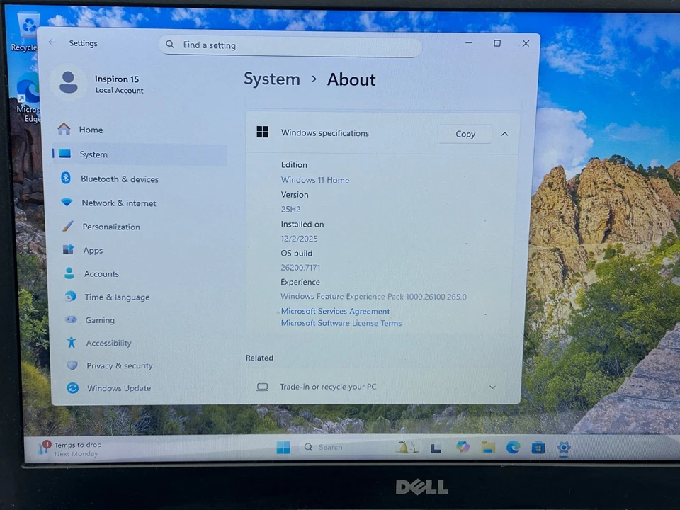 Laptop Dell Inspiron 15 3567 i5-7200U 2,50 GHz 8 GB RAM 250 GB HDD Win 11 Home Foto 3 de 4