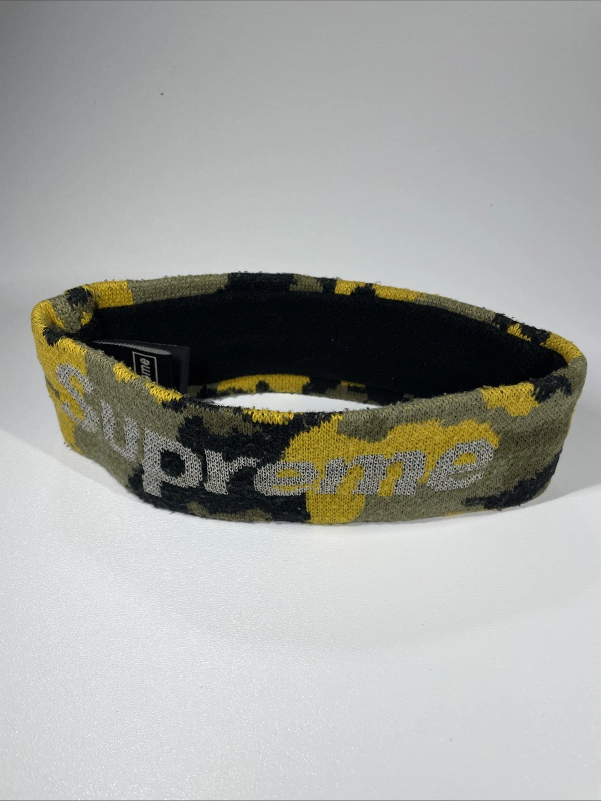 Bandeau camouflage jaune Supreme New Era doublé polaire réfléchissant