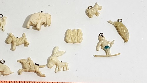 12 Celluloid VTG Animal Charms Horse Dogs Elephant Monkeys Donkey Surfer Corn - Picture 3 of 3