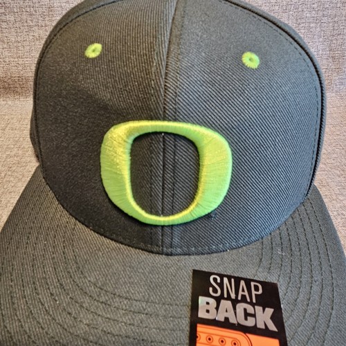 Nike Oregon Ducks Dri-FIT Snapback Hat Adjustable Neon Green Logo Rare - Picture 3 of 8