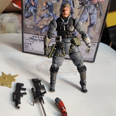 Metal Gear Solid V: The Phantom Pain Venom Snake Figur (Sneaking Suit Version)