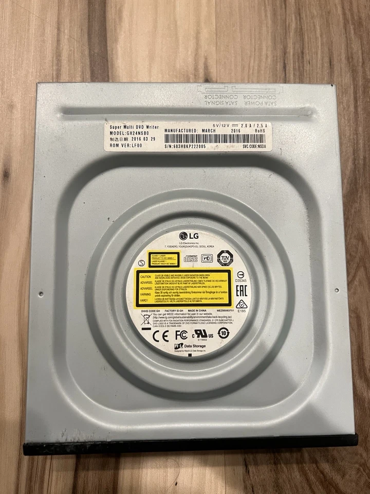 LG - Super-Multi 24x Internal DVD±RW/CD-RW Drive - Image 2 of 4