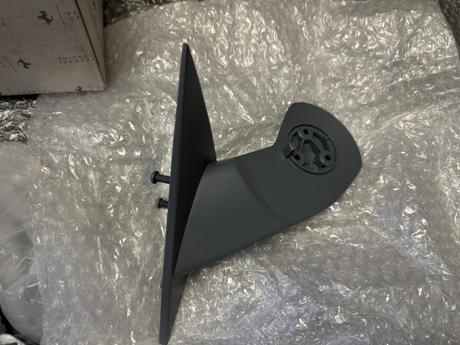 FERRARI  FF LEFT DOOR MIRROR OEM NEW 82200610
