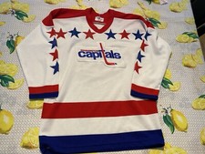Vintage 80’s/90’s Washington Capitals CCM NHL Away Jersey Men’s Medium