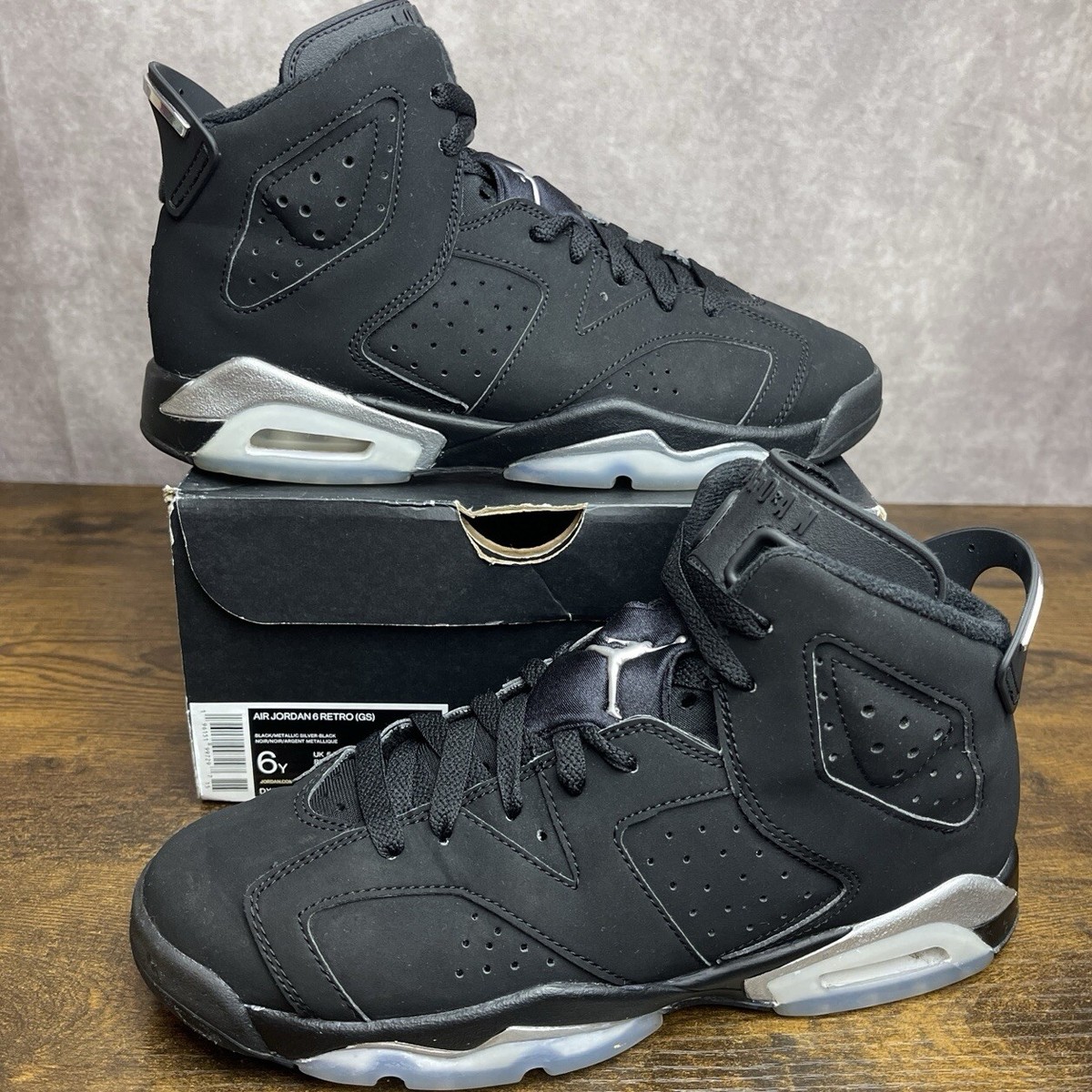 Jordan 6 Retro Mid Chrome Size 6 GS / 7.5W DX2835-001 Black