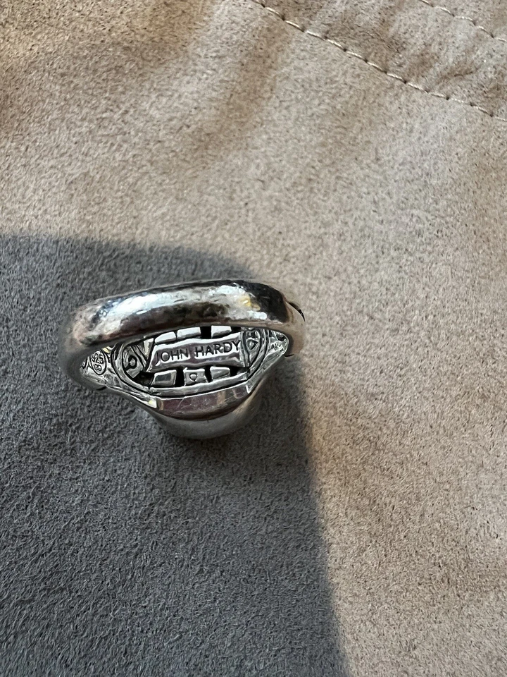 Anillo fino de bambú John Hardy de plata de ley, zafiro negro y calcedonia, 6,5 Foto 3 de 4