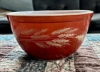Vintage # 402 Autumn Harvest Wheat Pyrex Bowl. 1 1/2 Qt. Very Nice Collectible