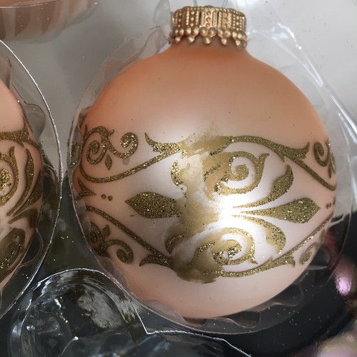 Vintage 3 pcs Pink Christmas Glass Ornaments Gold USA K Mart Original Box - Picture 3 of 6