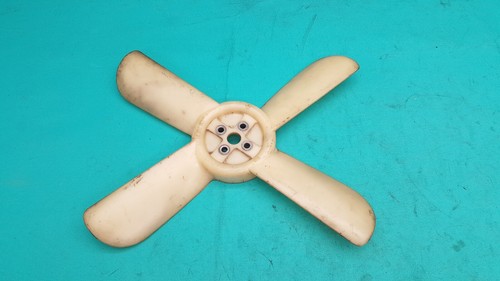 Mercedes-Benz W108 W109 W111 W115 W114 Lüfter Kühler Lüfterrad 1082050906