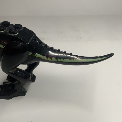 LEGO Jurassic World Indoraptor Dinosaur Figure 75930 Authentic - Rare - Picture 7 of 12