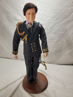 Prince Andrew (Suit) Silhouette En Carton