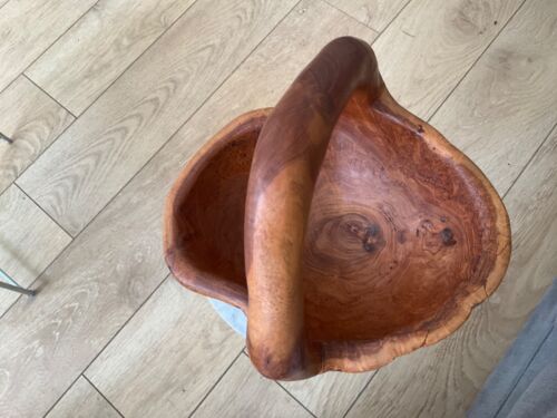 Hand Carved Wood Basket / Fruit Bowl with Handle see photos 25cm x 23cm x 25cm - Picture 2 of 4