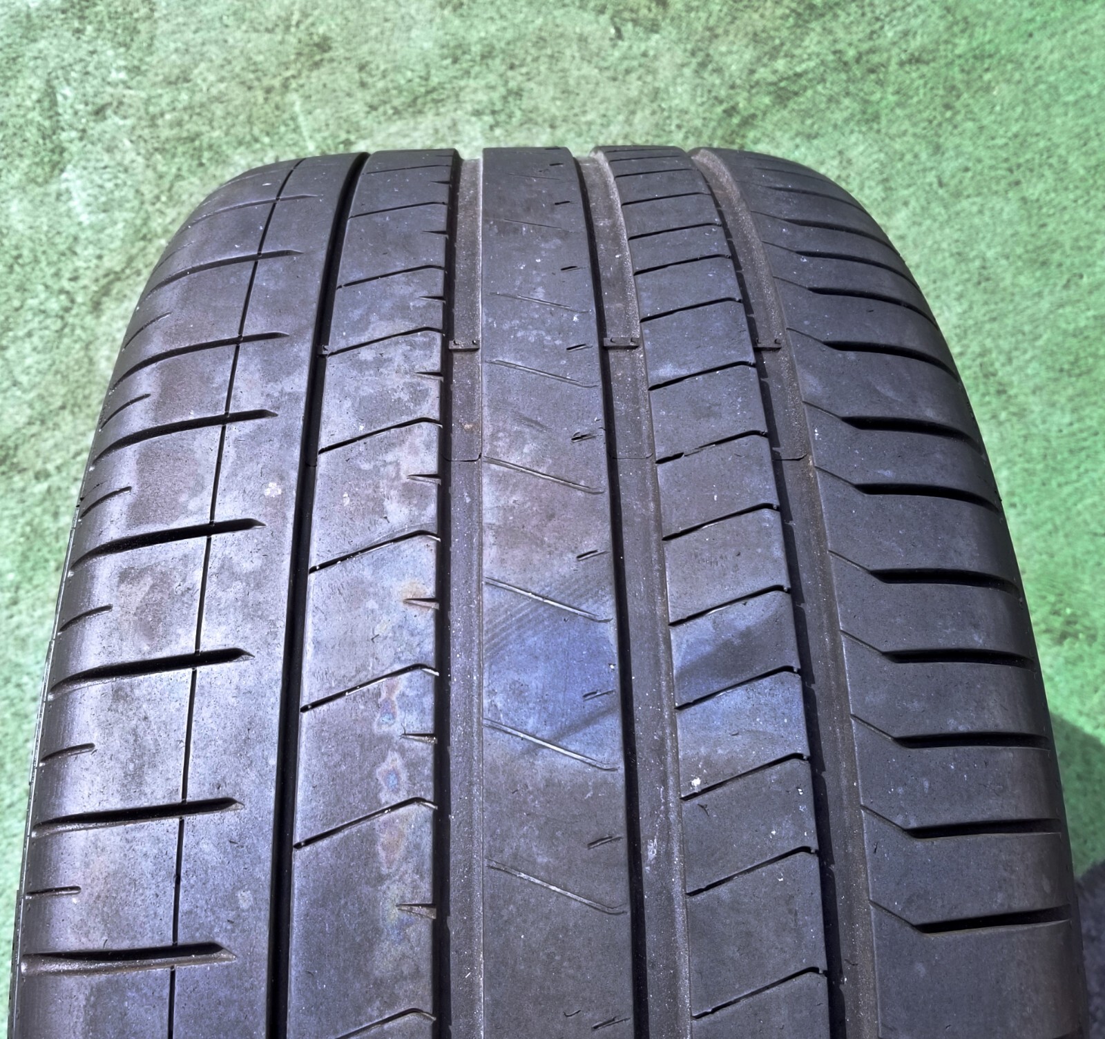 4 Factory Aston Martin DBX Wheels Tires TPM Genuine OEM Black 22 inch Set Sport