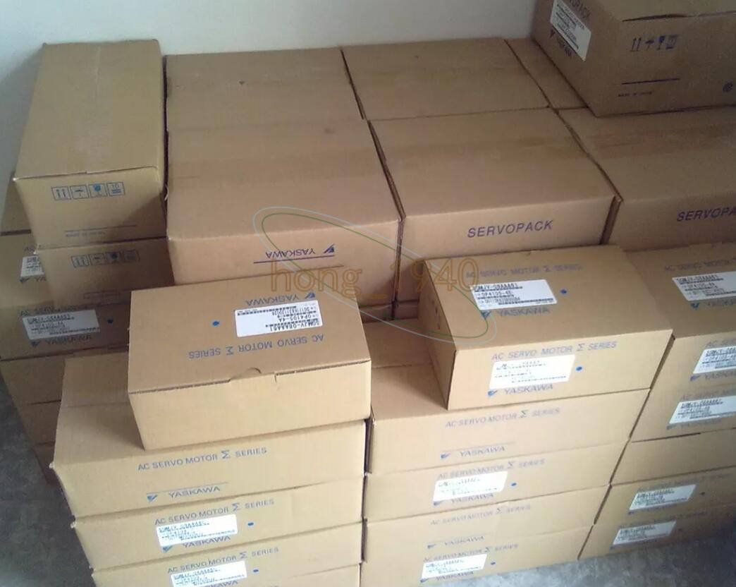 1PC NEW Yaskawa SGMPS-02ACA4C Servo Motor