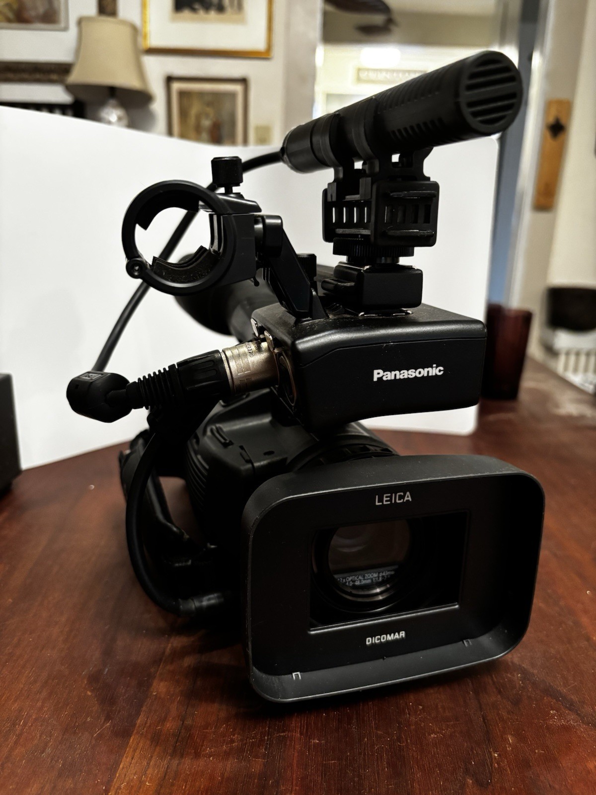 Panasonic AG-HMC40P AVCCAM w/ AG-MYA30G XLR Adapter 2 Batteries & Mic