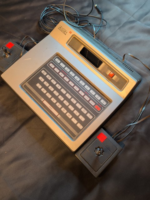Vintage Magnavox Odyssey 2 Video Game Console System Dual Joysticks 1978