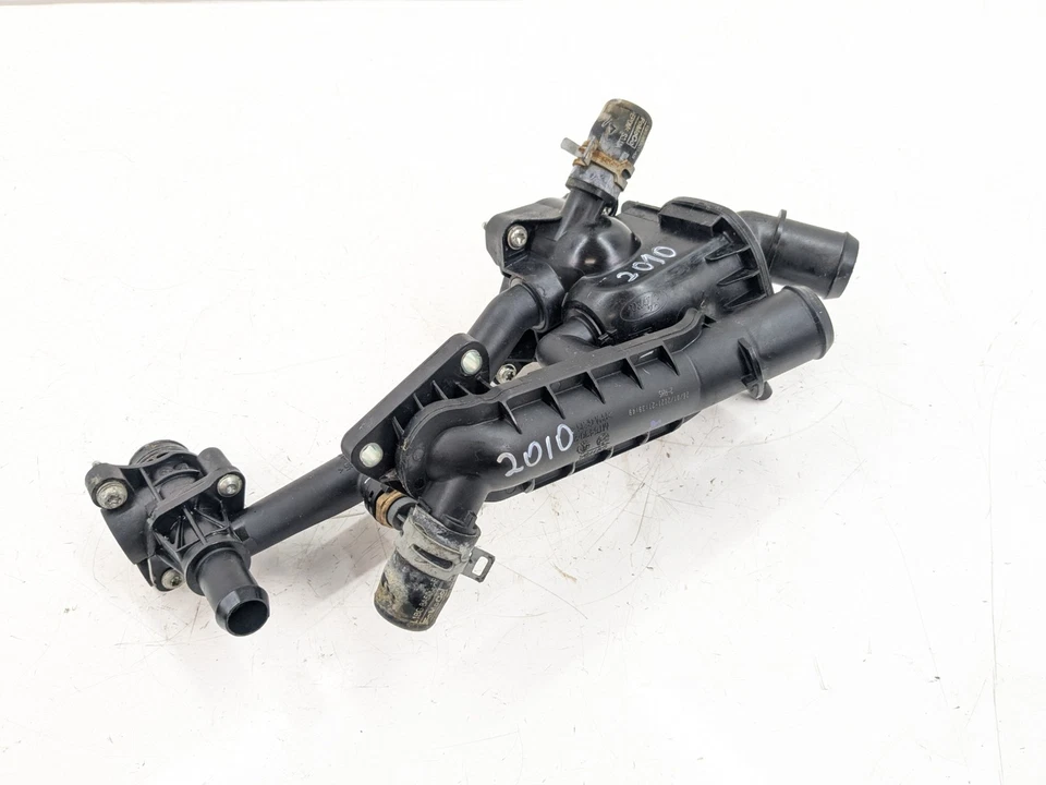FORD PUMA THERMOSTAT HOUSING & HOSE 1.0 MHEV / B7JB PETROL HYBRID C8W0A 2021 - Image 2 of 4