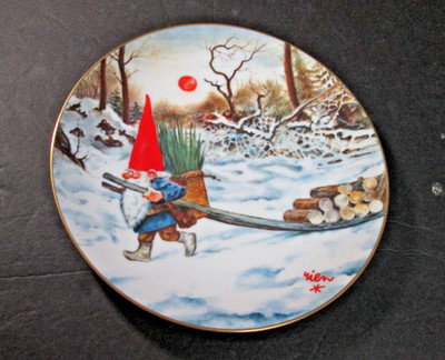 Gnomes Rien Poortvliet Plate - Keep The Gnome Fires Burning 1976