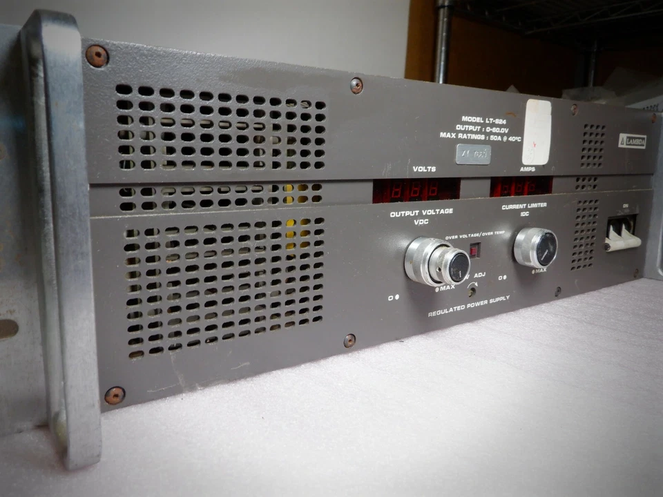 Fuente de alimentación regulada Lambda, modelo LT-824 Foto 2 de 4