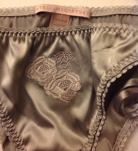 STELLA MCCARTNEY GREY SILVER VALENTINE TIE BIKINI PANTY NWT S30-256 SILK W/ SACK - Picture 3 of 4