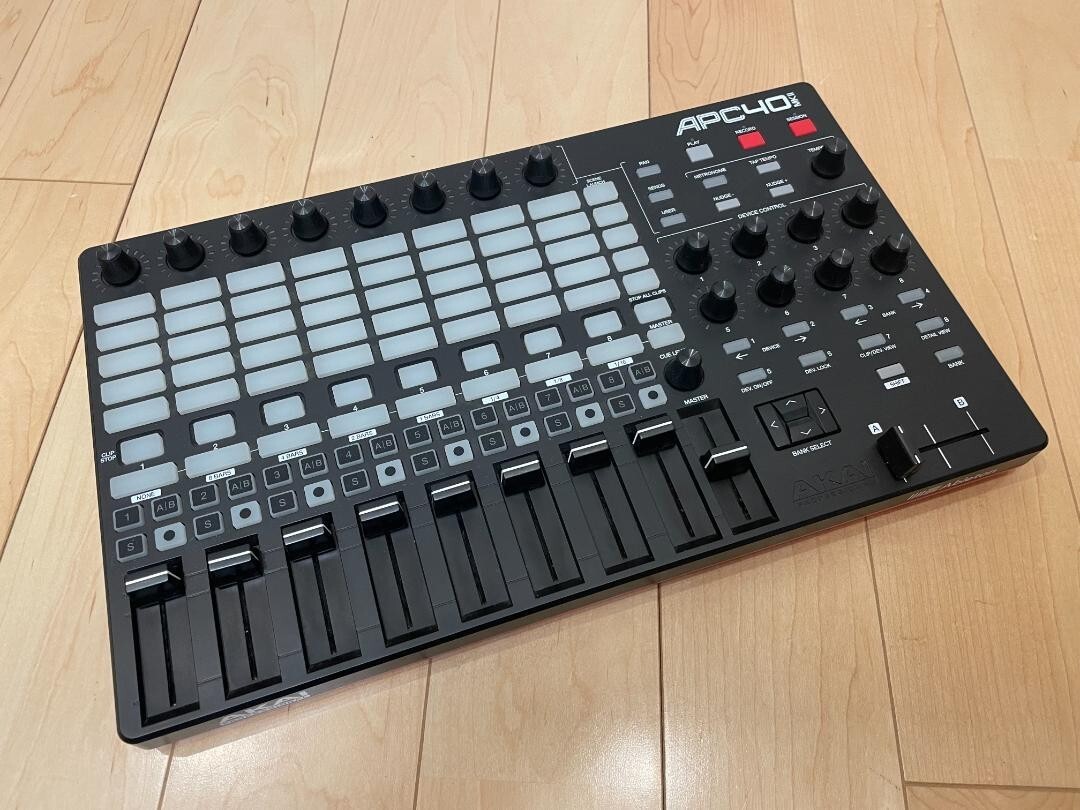 AKAI APC40 MKII Ableton Live コントローラー AKAI APC40 MKII Ableton Live Performance MIDI USB Controller