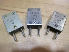 Vintage FT-243 CR8/U Quartz Crystal (one) AM broadcast band frequency Ham xtal