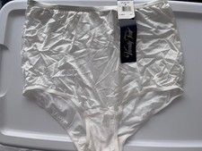 Vintage Vanity Fair Nylon Ravissant Classic Brief Panties 15712 White Size 8