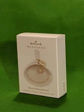 Hallmark Keepsake Always Remembered Seashell & Pearl 2010 Christmas Ornament
