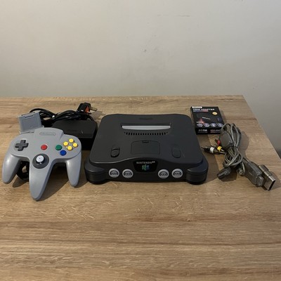 Nintendo 64 N64 Konsole Schwarz Komplett mit allem Zubehör Top Zustand
