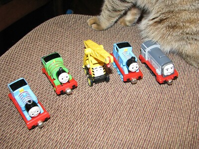 Thomas Engine Metal Diecast Take Along N Play Kevin, Dennis, Thomas x2, Percy