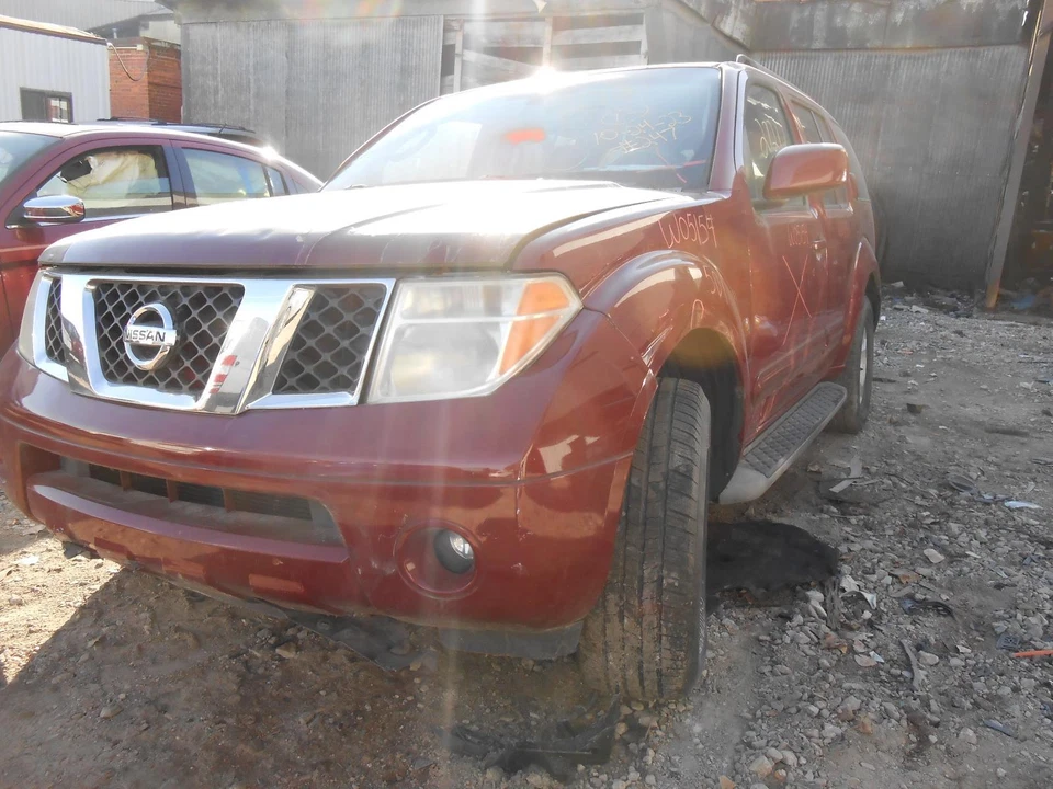 Brazo de control superior superior delantero izquierdo usado se adapta a: Nissan Pathfinder 2006 delantero Foto 2 de 4