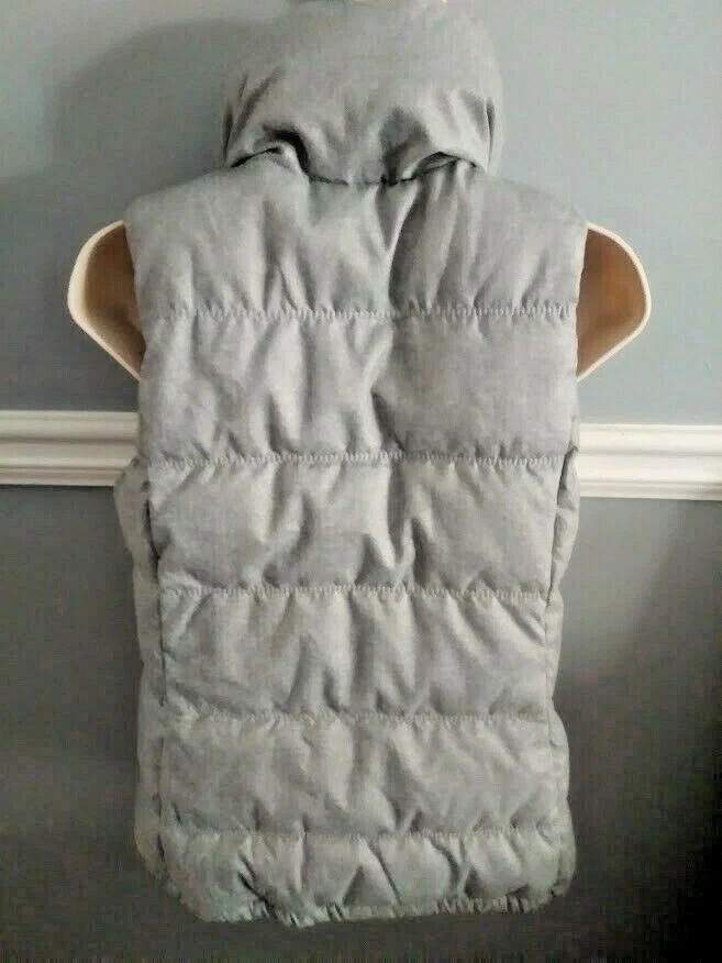 Old Navy Women s Gray Sleeveless Winter Zipper Puffer Vest Jacket